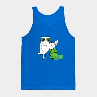 Cool traveling owl - green Tank Top